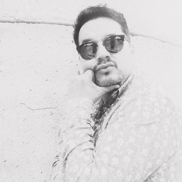 Meet your Posher, Cesarito - Picture 1 of 1